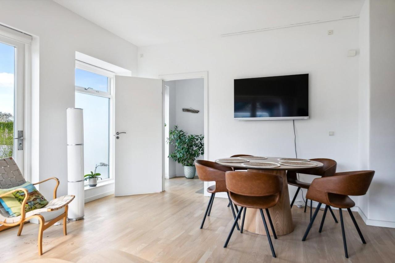 Charmerende og hyggelig lejlighed tæt på centrum - B&B Viby J