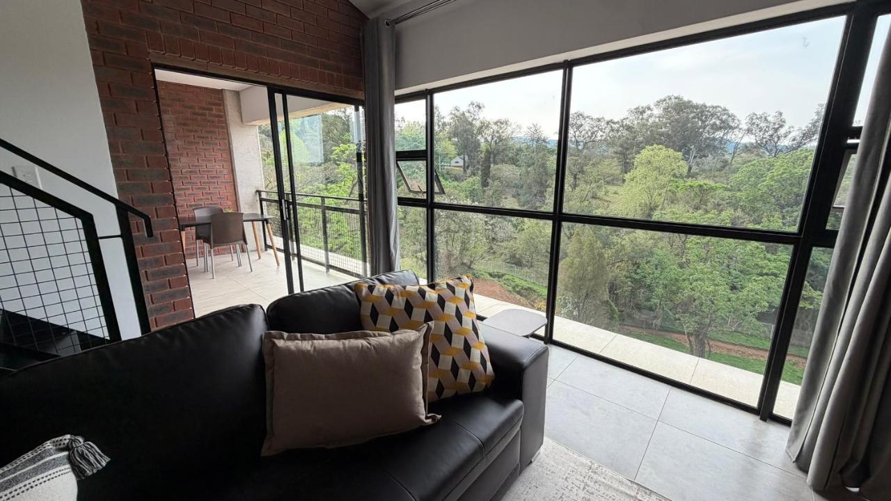 CS Nest Athlone Treetop 3-Bed Loft - Ferienwohnung Pietermaritzburg