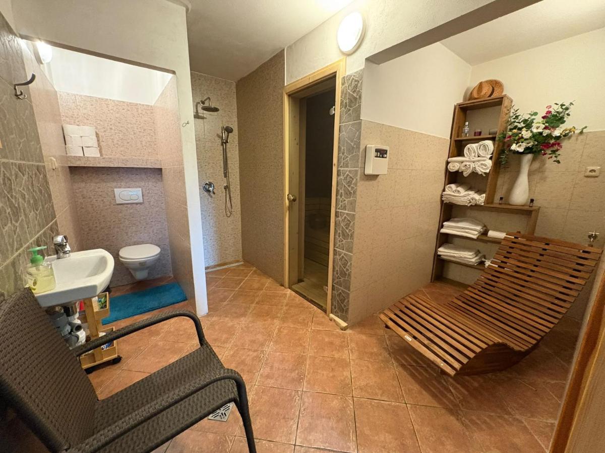 Chalupa U Cestáře - B&B Loučná pod Klínovcem