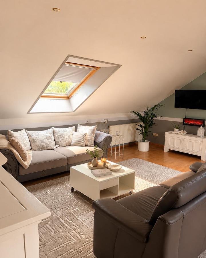 Green Door Loft Stilvolles 160 m2 Apartment Balkon Gartenblick Workstation Hundefreundlich - B&B Ibbenbueren