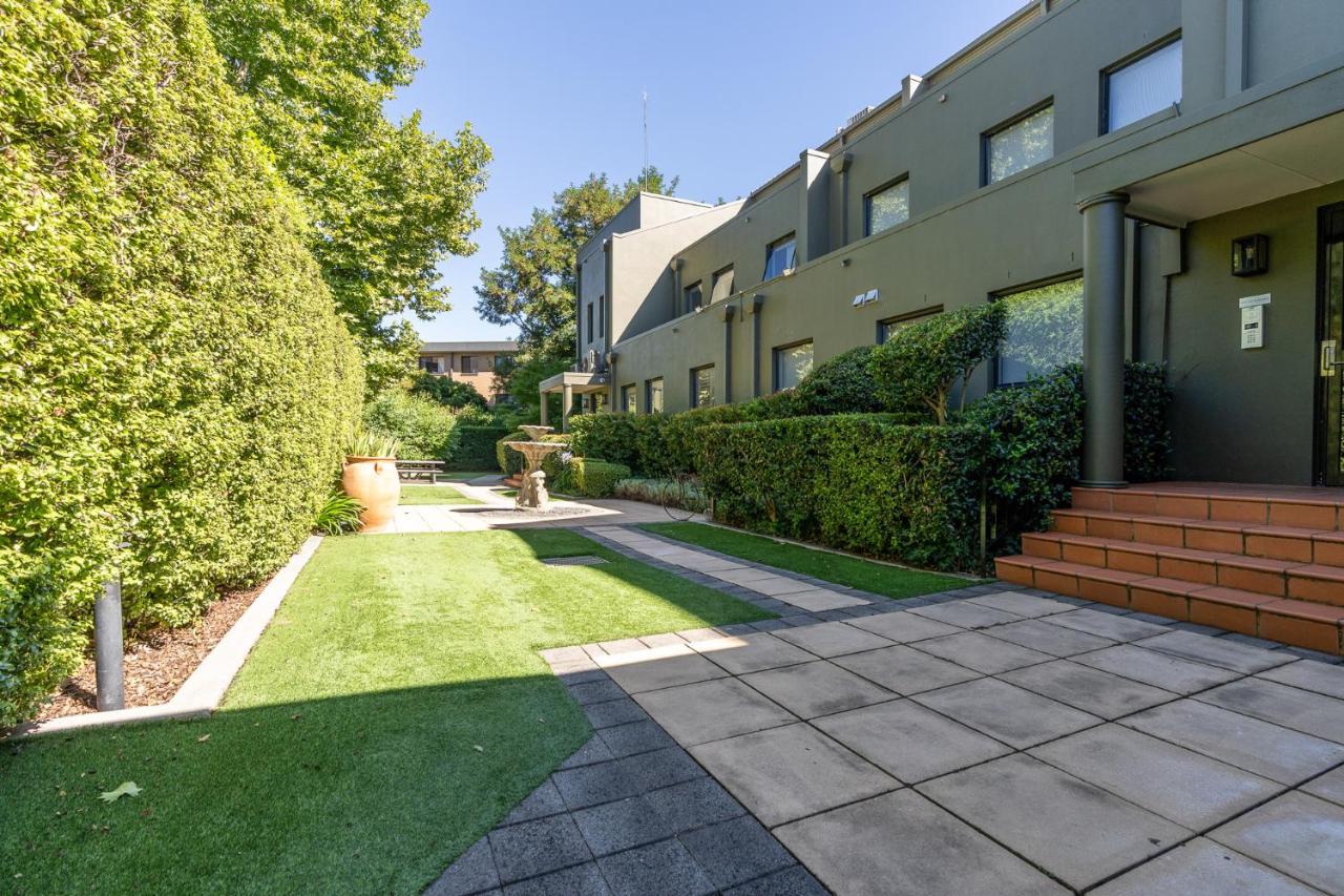 Modern Apt in the Heart of Old Kingston - Hosted by CanStay - Ferienwohnung Kingston