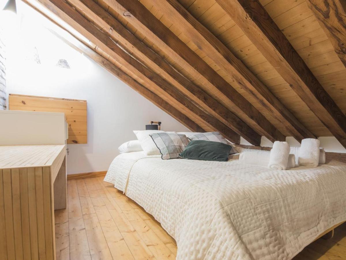 Madera y Piedra - Apartamentos Aloha Toledo - Bed and Breakfast Toledo