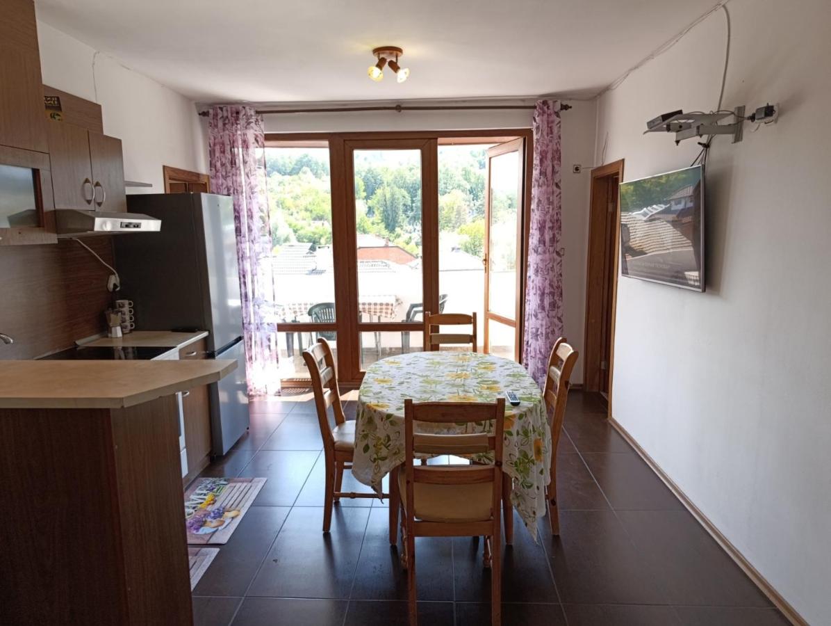 Apartment Planinski Rai - B&B Tryavna