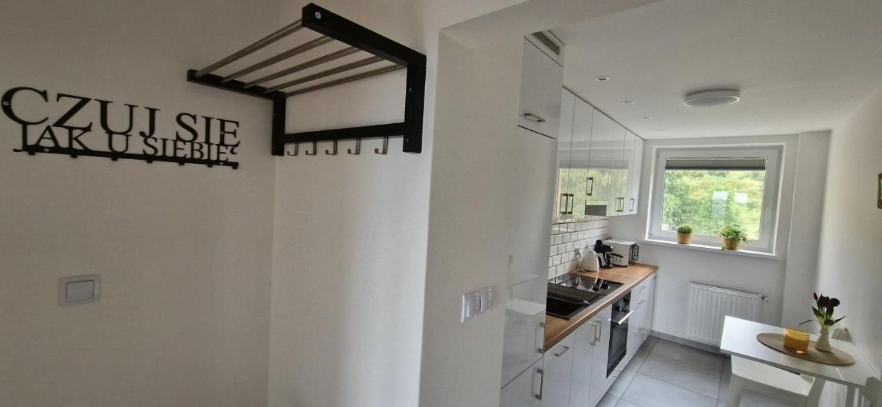 Słoneczny Apartament Panorama 5 7 z Widokiem na Jezioro i Góry - Bed and Breakfast Polańczyk