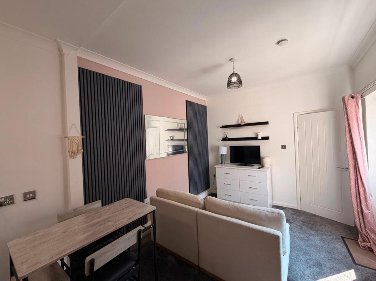 One Bedroom Apartment SouthSea - B&B Portsmouth