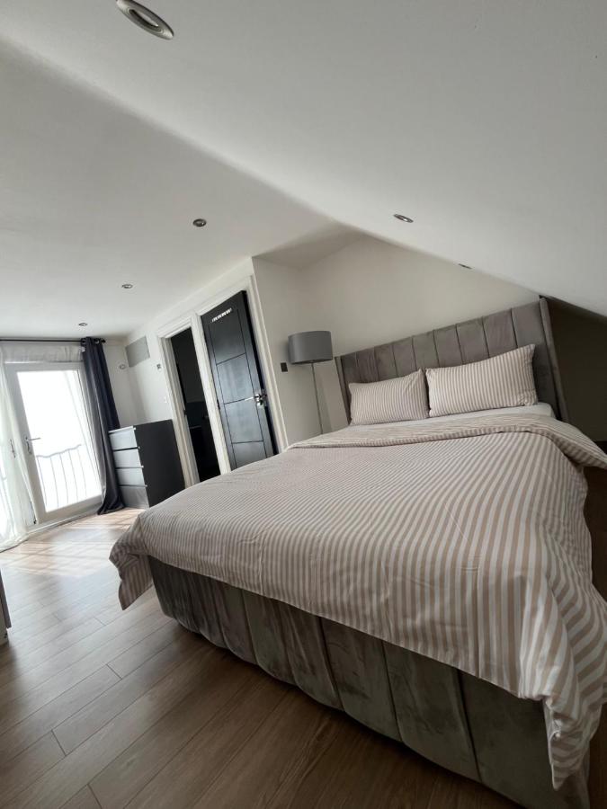 Loft family room - Ferienwohnung Chessington