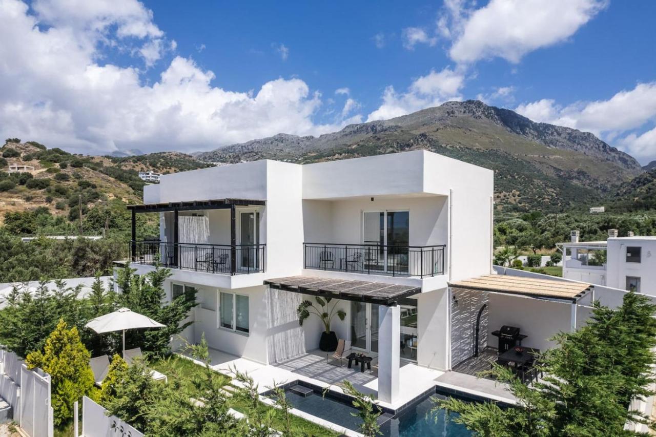 Modern villa Casa Filo Verde with private pool & Bbq,200m from the beach - Chambres d'hôtes Plakiás