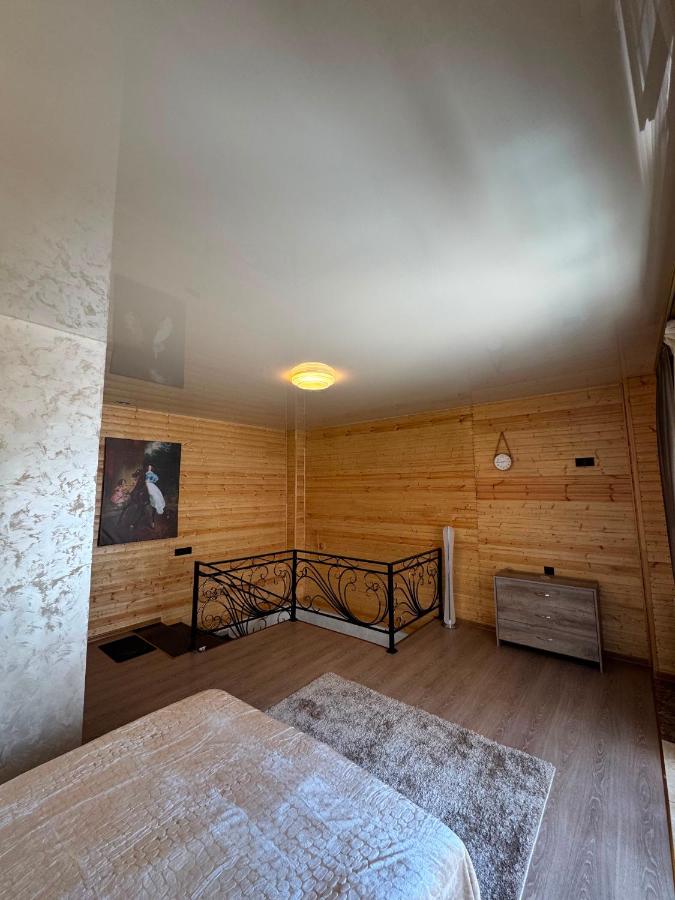 У Роланда - Bed and Breakfast Sevan