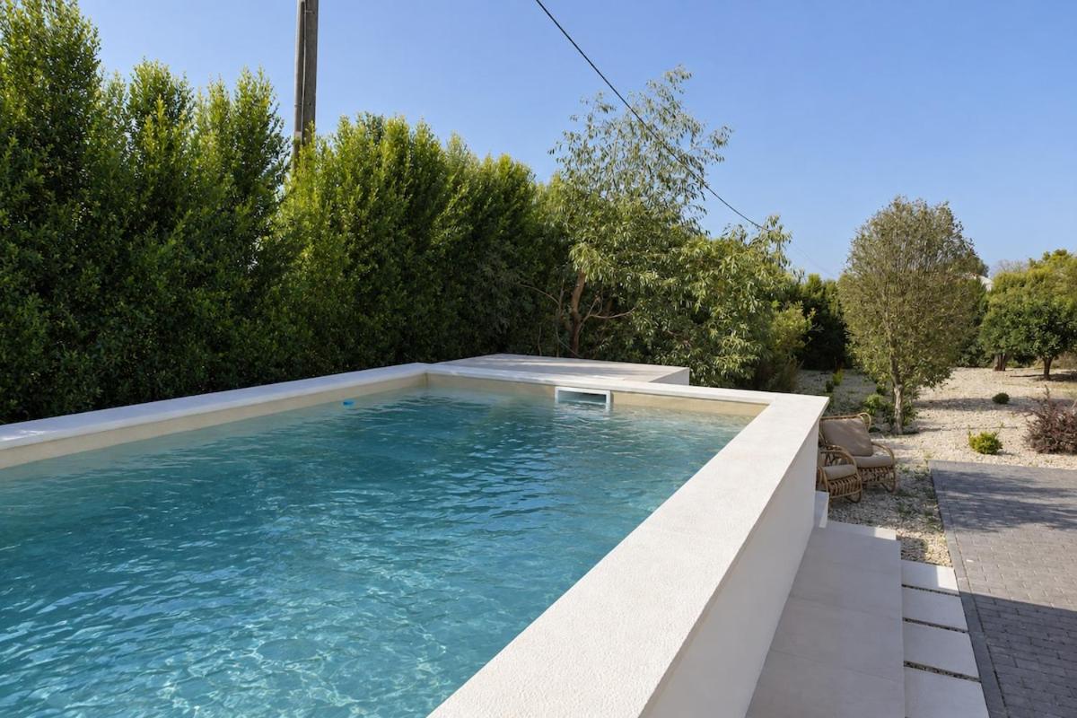 Casal de São José - Peaceful Country House near Mafra and Lisbon - Pool, Space, Confort - Bed and Breakfast Mafra