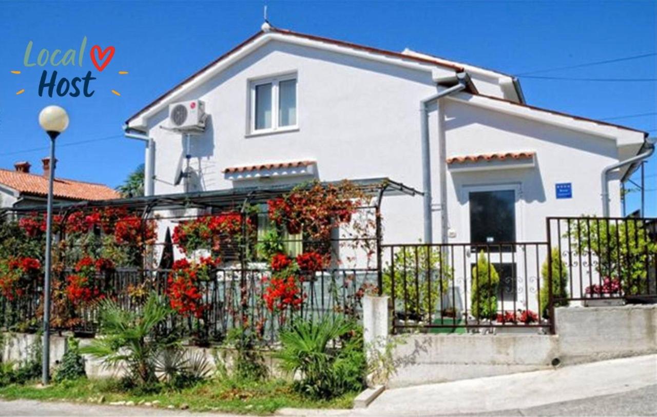 Holiday Home Nevena by Rent Istria - B&B Buie