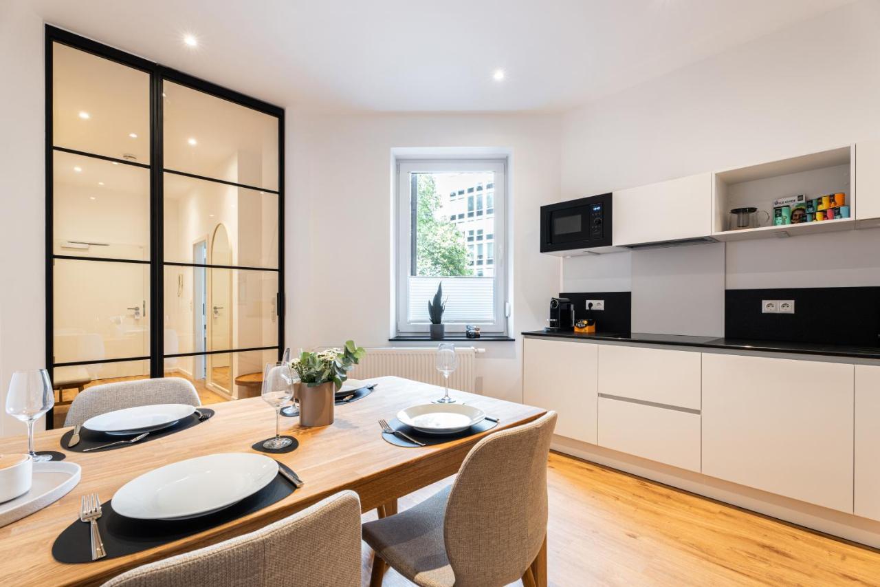 Hozo - Designer apartments, near station, parking - Chambres d'hôtes Coblence