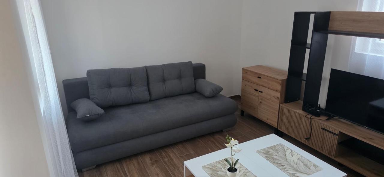 Stan Grozd - B&B Aleksandrovac