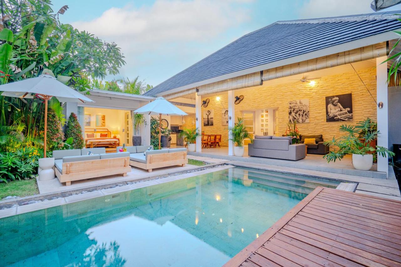 Tropicasa 2 by Bali Villa Solutions - Bed and Breakfast Seminyak