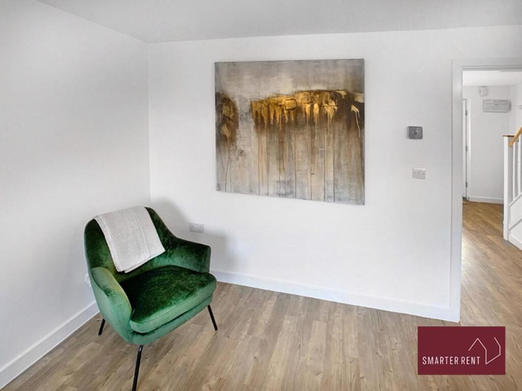Bracknell - Modern 2 Bedroom House - With Garden - B&B Bracknell