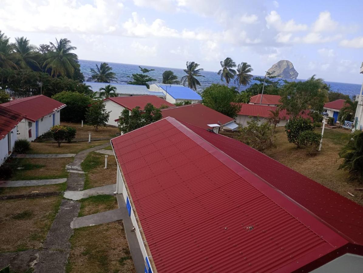 "TI KAZ A Nini" Vue sur le Rocher, plage à 1 min - B&B Le Diamant