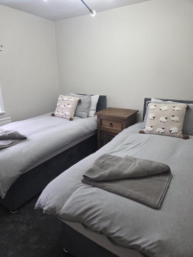 Smithills Farm Holiday Lodge - B&B Egerton