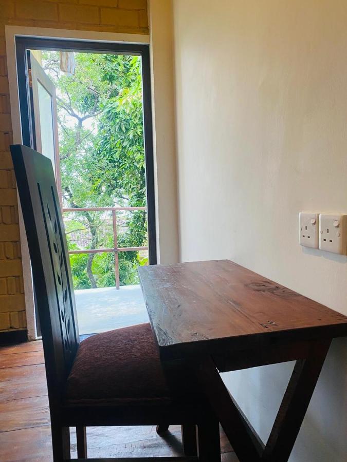 Manori's Homestay - Bed and Breakfast Unawatuna