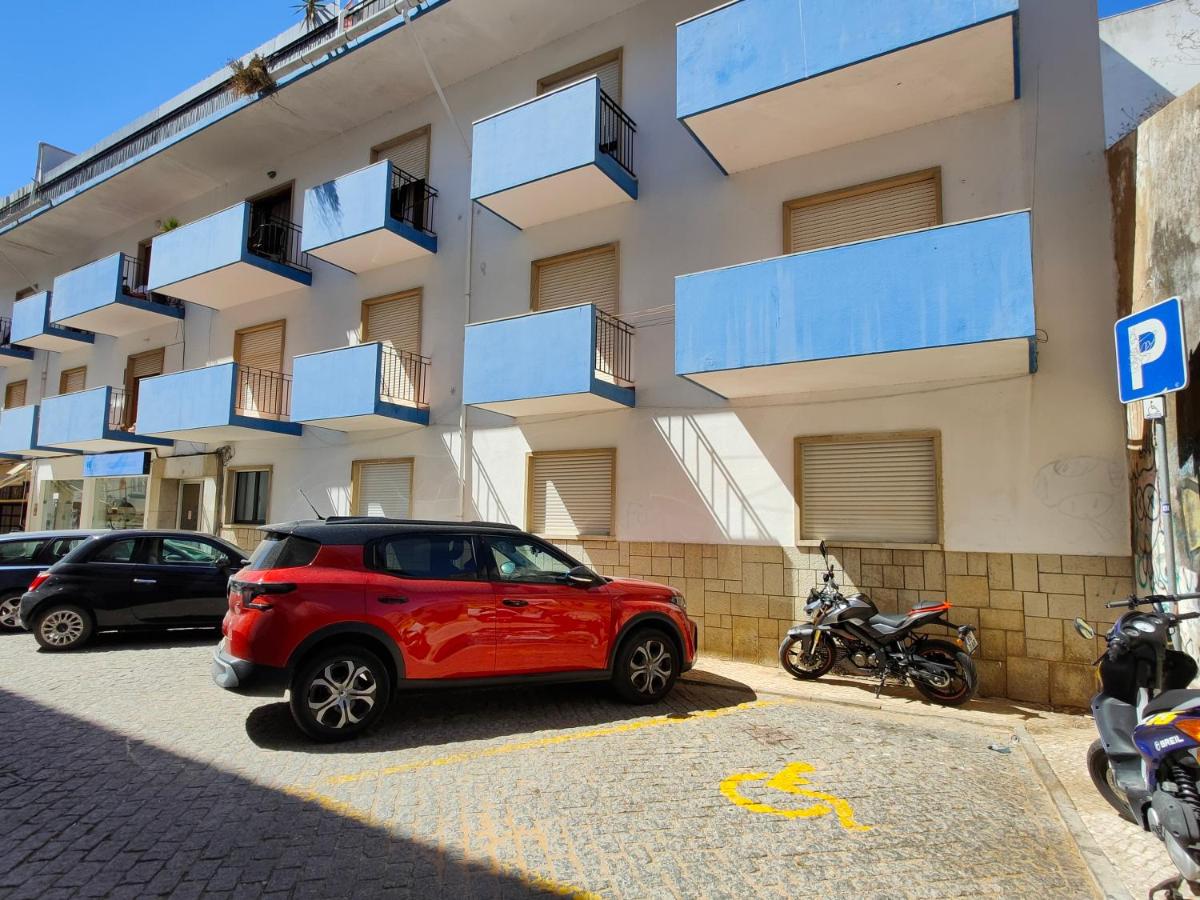 Lagos Historic Heart - 1BR Apartment - Bed and Breakfast Lagos