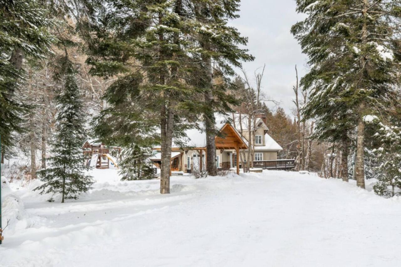 Waterfront - hot tub - Theatre - Mont-Tremblant - B&B La Minerve