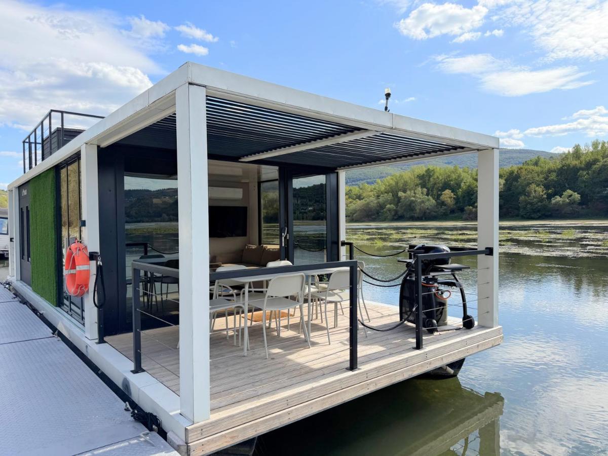 Burgflotte Modern 2 - Design-Hausboot mit Dachterrasse, ideal für Paare und Freunde - B&B Lorch