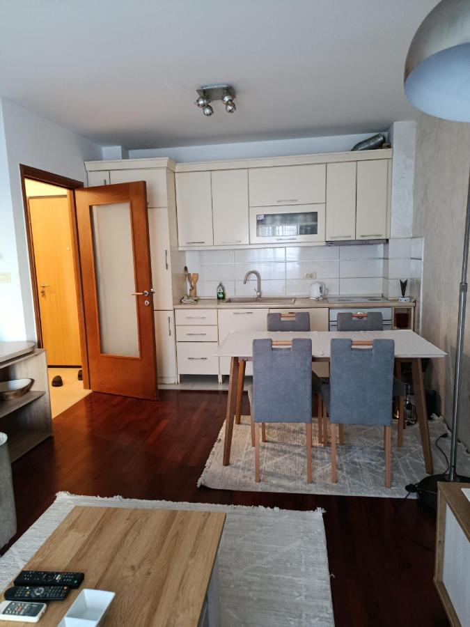 Ena 2 - B&B Podgorica