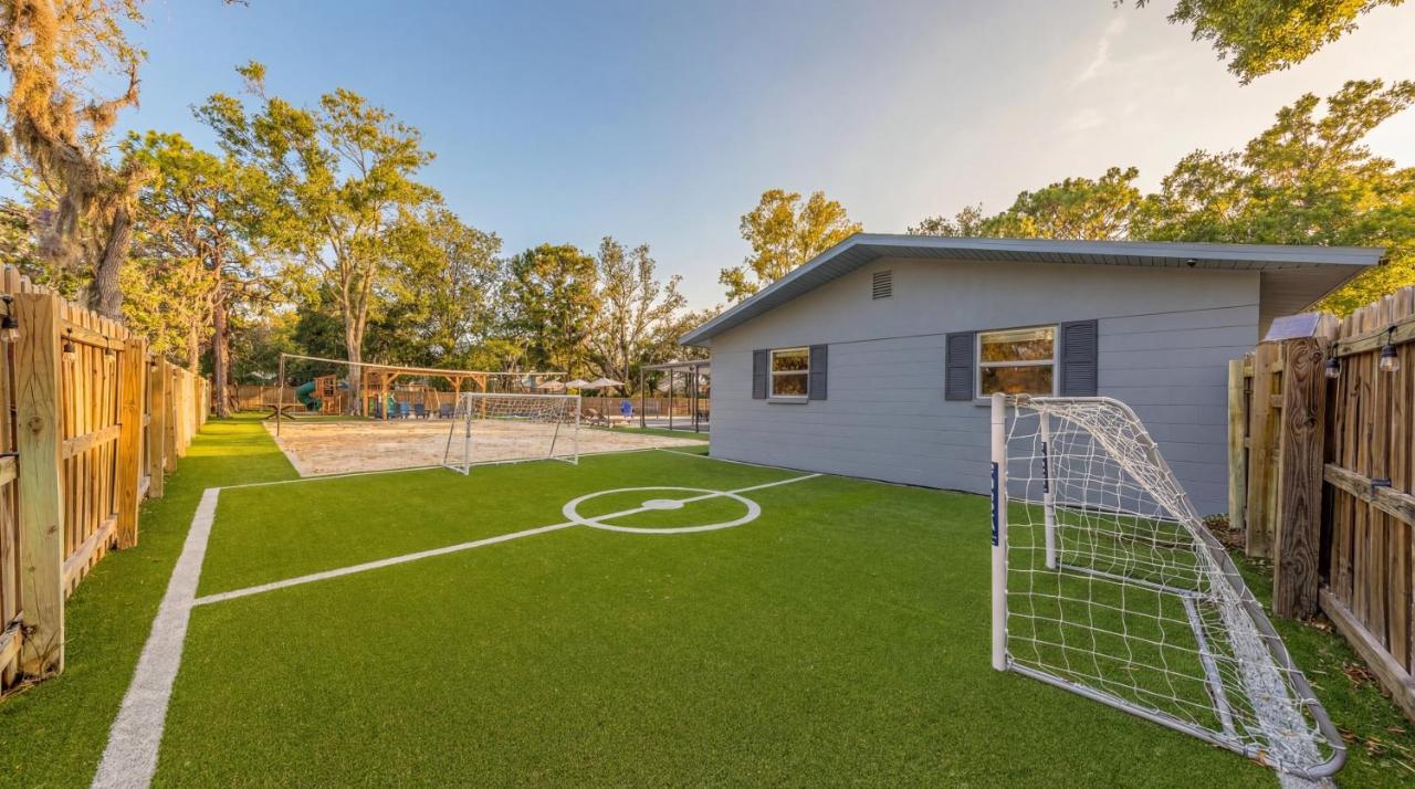 5-Bedroom Family Resort - Pool - Pickleball - Mini Golf - Volleyball - Chambres d'hôtes Seminole