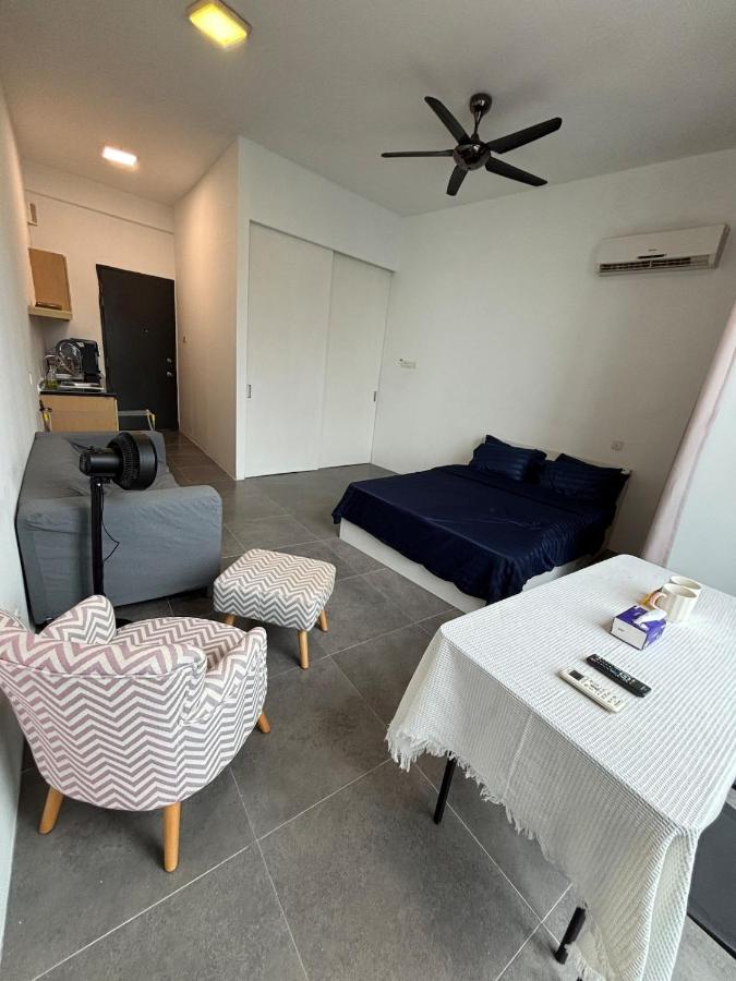 Simple Private Studio, Empire Damansara Studio - B&B Petaling Jaya