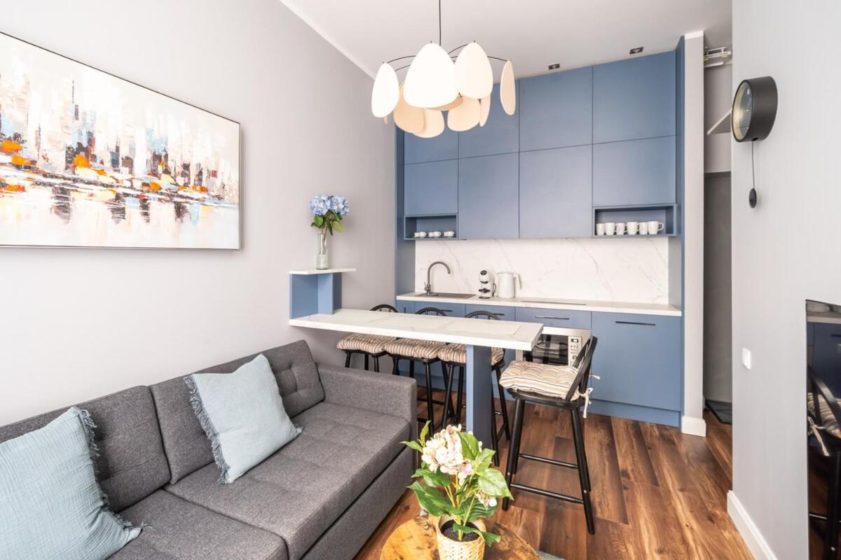 M14 - Heart of Riga, 2 Bedrooms, Premium Design - by Innorental - B&B Riga