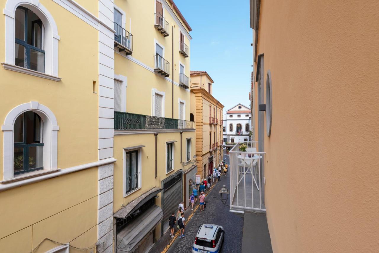 Cornelia Rooms Sorrento - Main Square - Chambres d'hôtes Sorrente