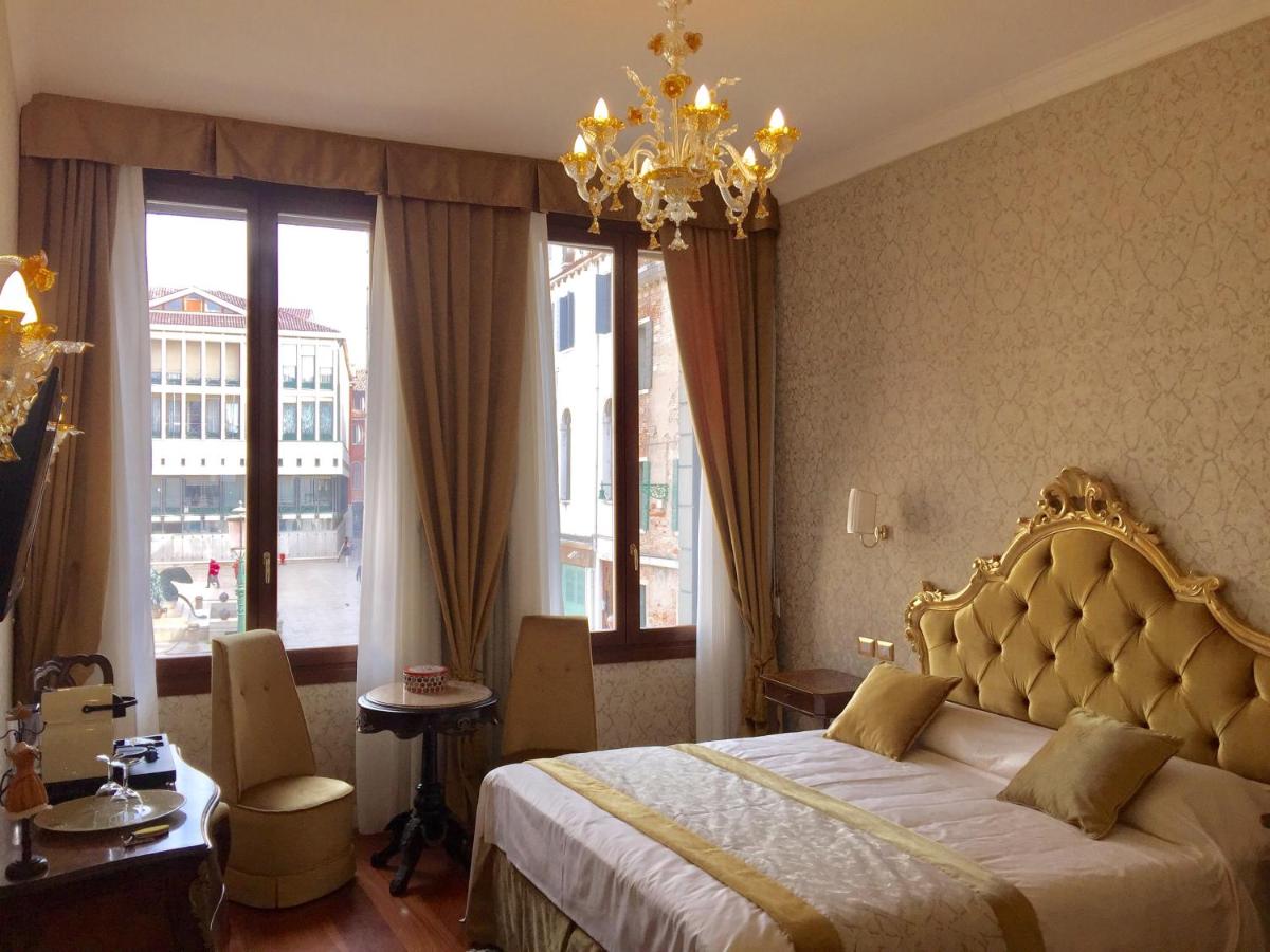 Junior Suite mit Kanalblick