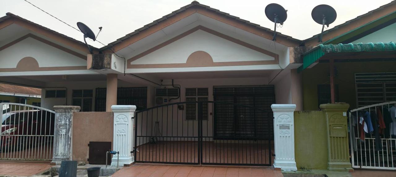 Terang Homestay - B&B Cukai