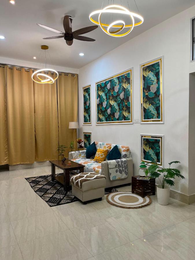 Kailasha Inn- By Safarnama Stays 400 meters from Baba Baidyanath Temple - Bed and Breakfast Deoghar