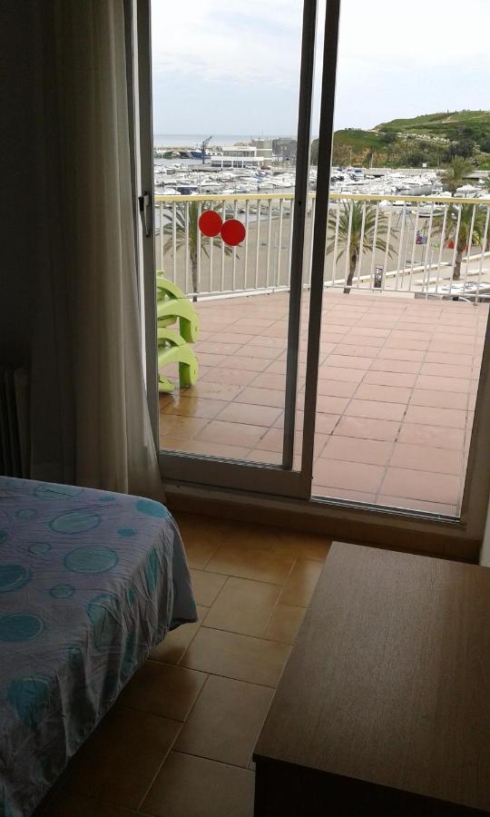 Two-Bedroom Apartment with Terrace and Sea View (6 Adults)