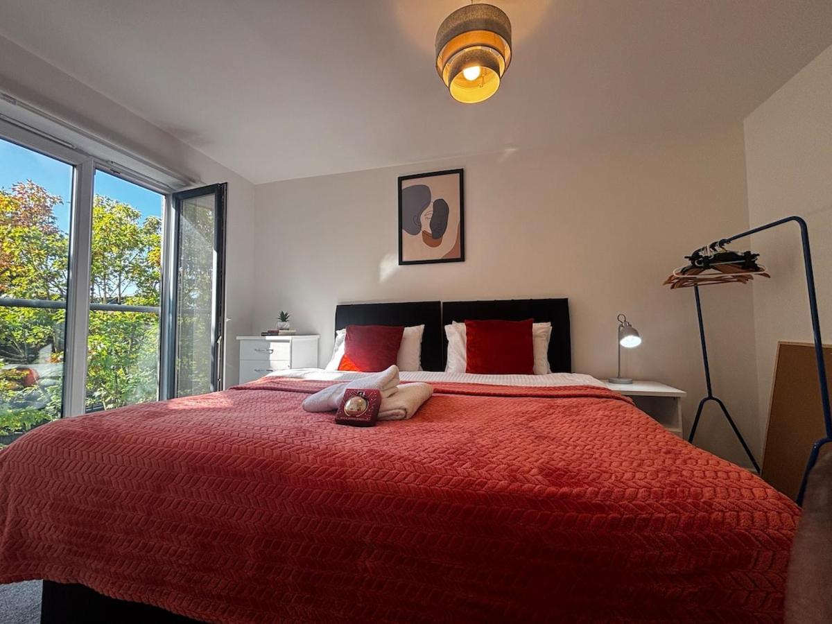 Homely Townhouse 4BR, Sleeps 9, City Centre - B&B Manchester