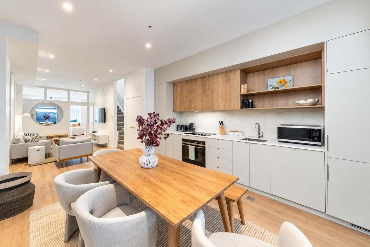 The Hudson 3BR Bright Courtenay Place Townhouse - B&B Wellington