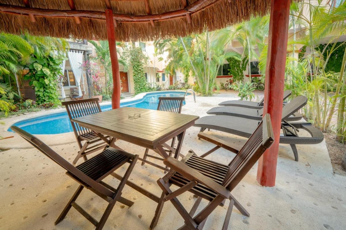 Magic Paradise 2BR Ground Floor & Pool - B&B Playa del Carmen