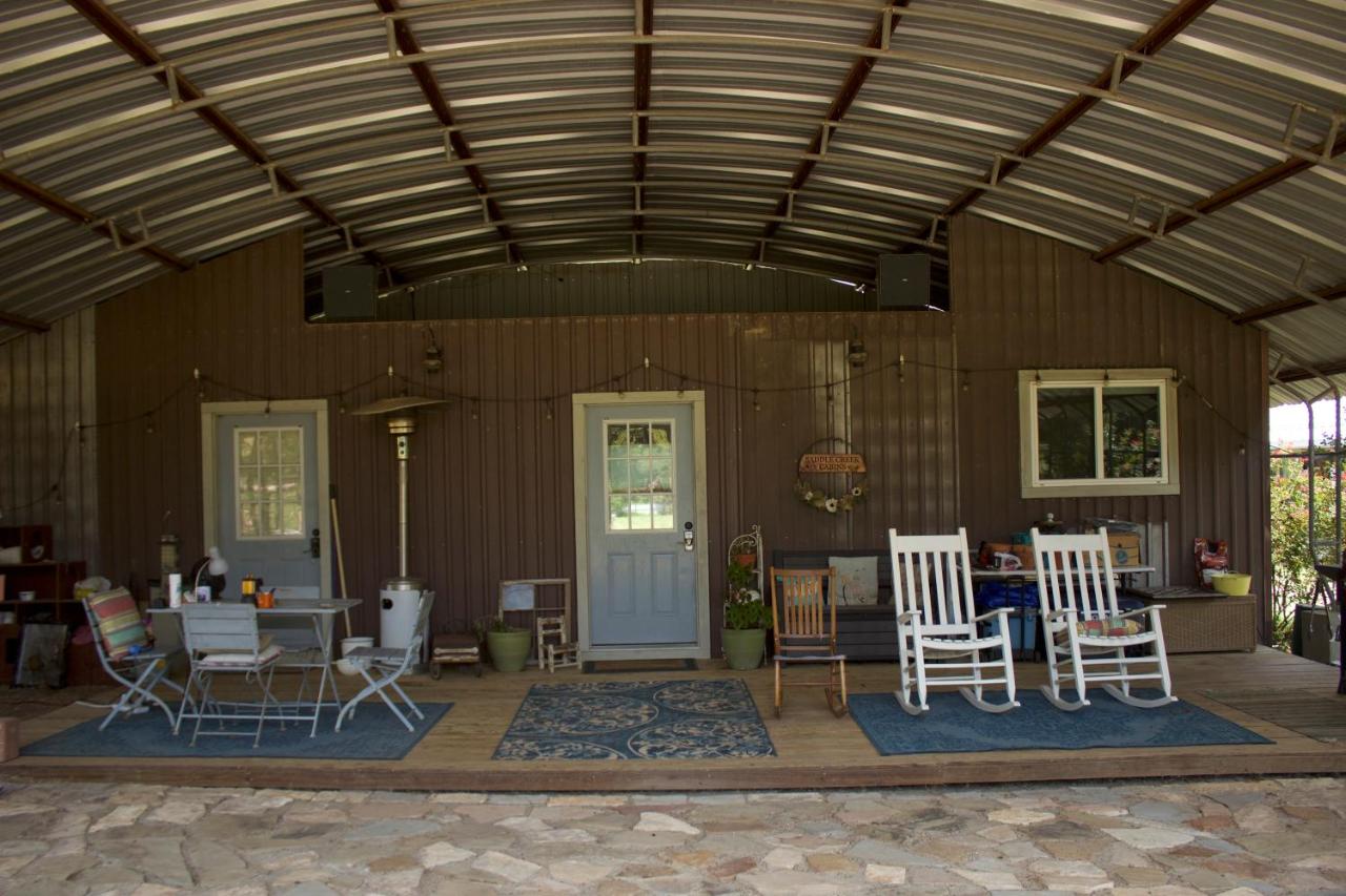 Saddle Creek Cabins - B&B Roznov