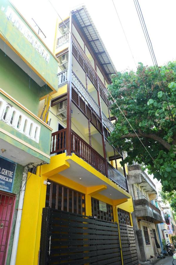 Sandy Toes -Ocean Balcony 2BHK & 2mins to Promenade - Bed and Breakfast Pondicherry