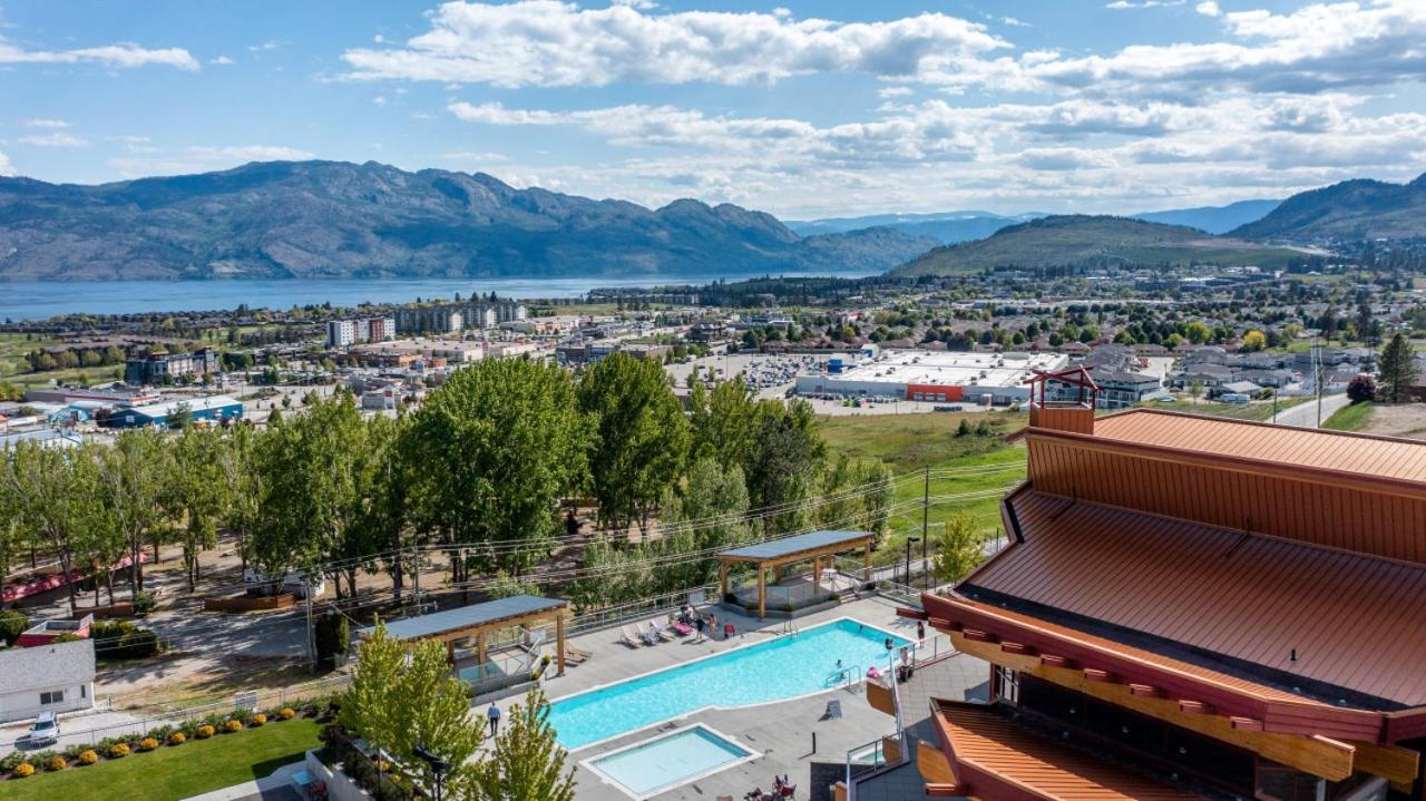 Fabulous Condo at Five Star Resort 209 - Chambres d'hôtes West Kelowna
