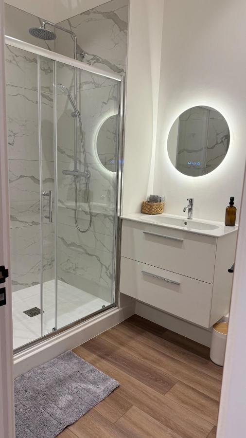 Bath House Holiday Apartments No3 - with Balcony - B&B Ilfracombe