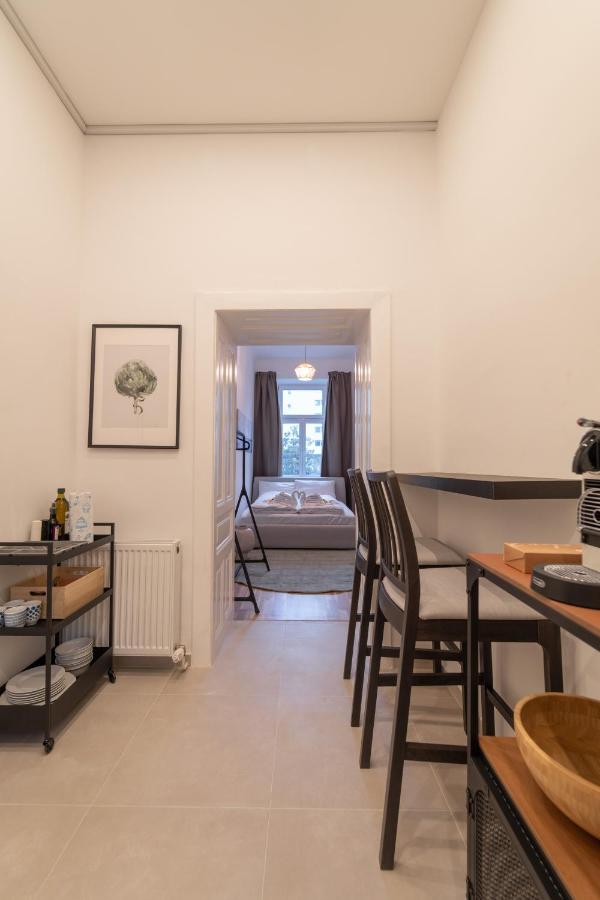 josef's home I Studio Mini I Metro Access - Ferienwohnung Wien