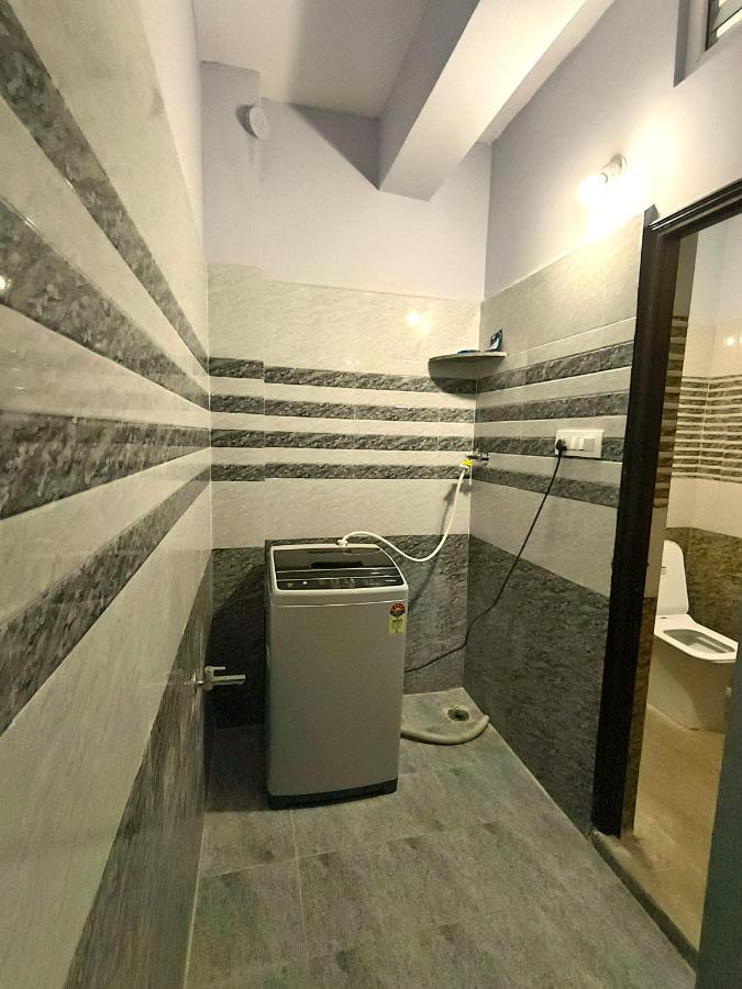 Luxury Fully Furnished 2 BHK Flats Near Srinivasa Ticket Counter - B&B Tirupati