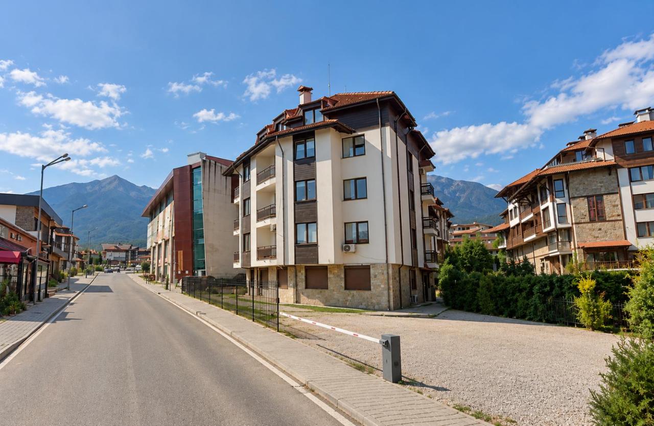 Cozy Nest Apartment 200m from GONDOLA - Bed and Breakfast Bansko