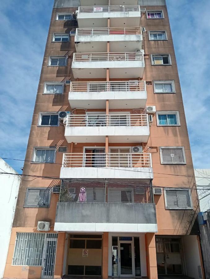 Departamento 1 habitación cerca de Avenida 3 de abril - Bed and Breakfast Corrientes
