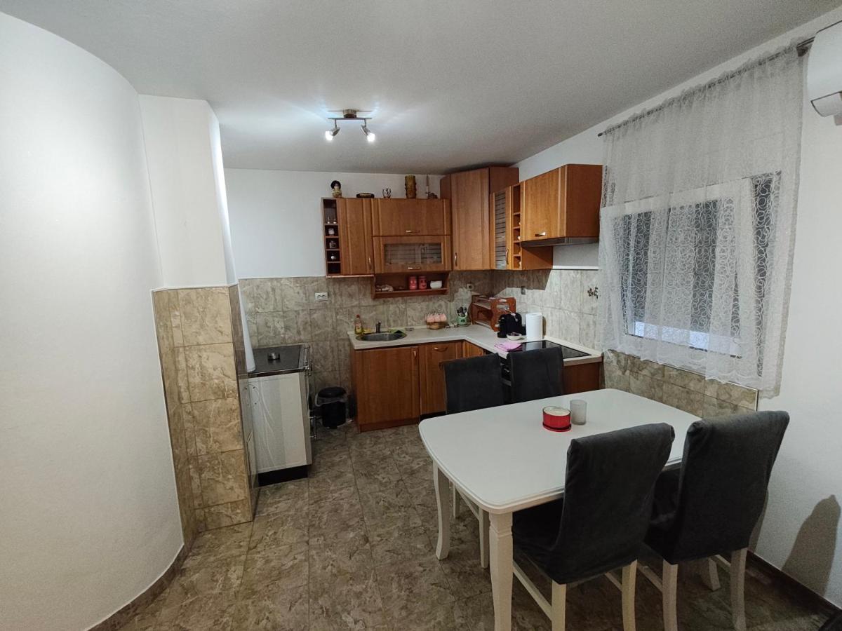 Vila baza - B&B Berane