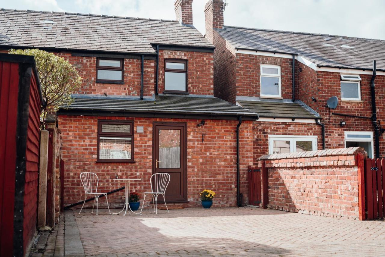 Hazel Terrace - Modern 2BR Home - B&B Eccleston