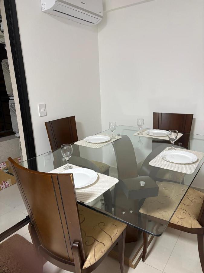 Apto 3-4 c Ar em todos os Ambientes, 2 banheiros - B&B Goiânia