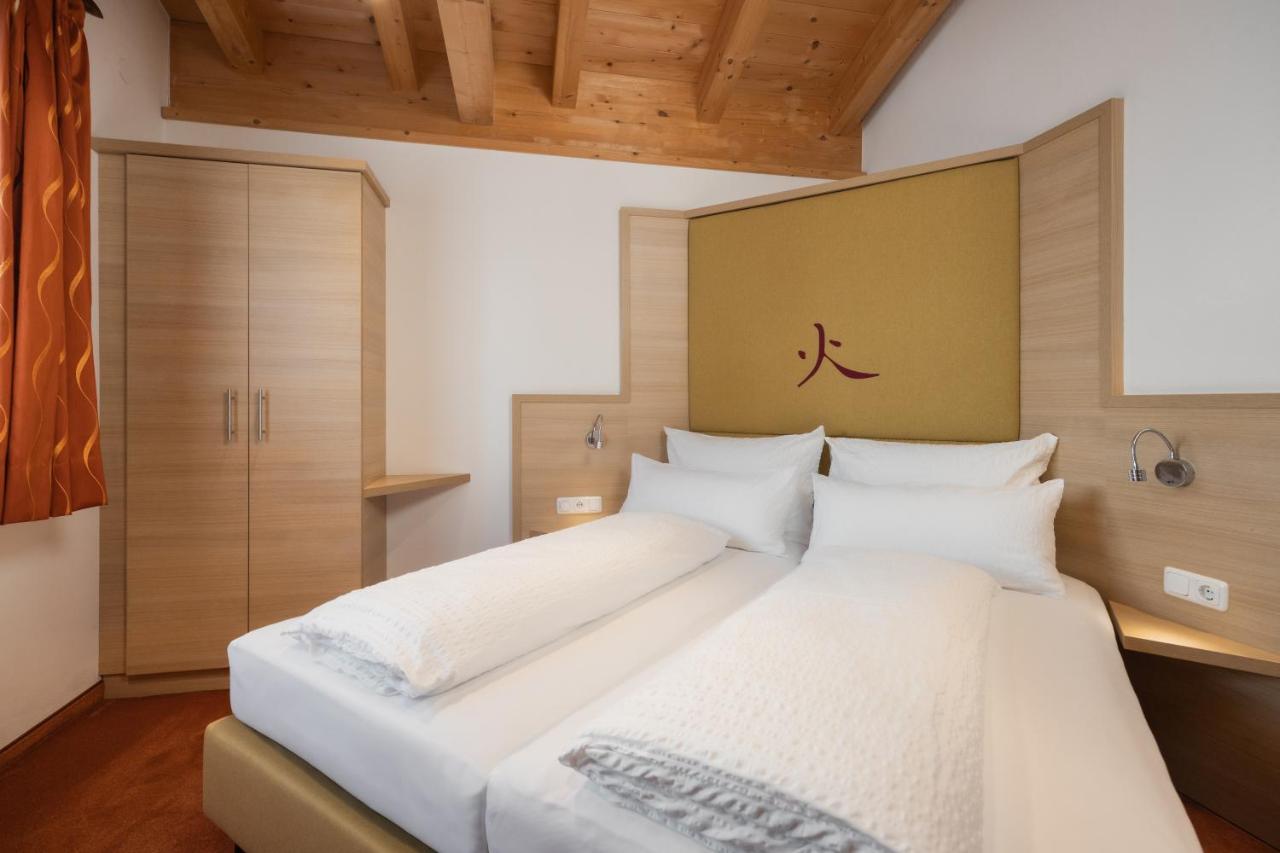 Haus Kristall inkl der SUPER SOMMER CARD im SOMMER 2026 - Bed and Breakfast Serfaus
