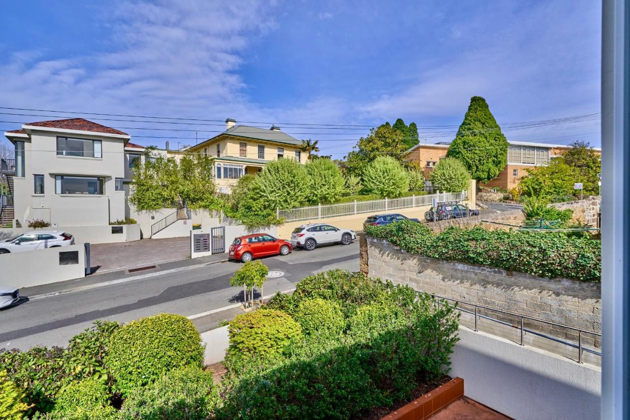 Modern, Central Apartment Footsteps to Salamanca - B&B Hobart