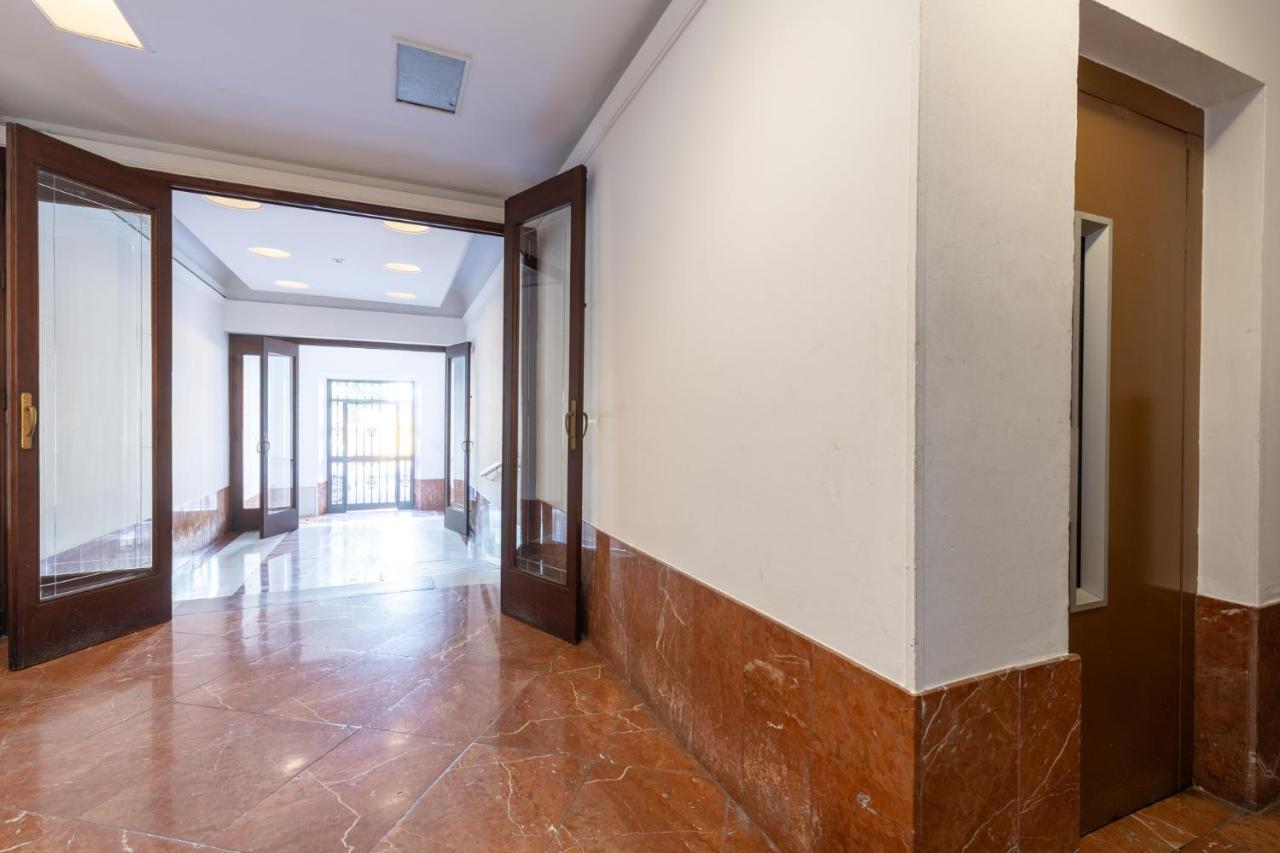 Trendy Penthouse by the Bullring - B&B Sevilla